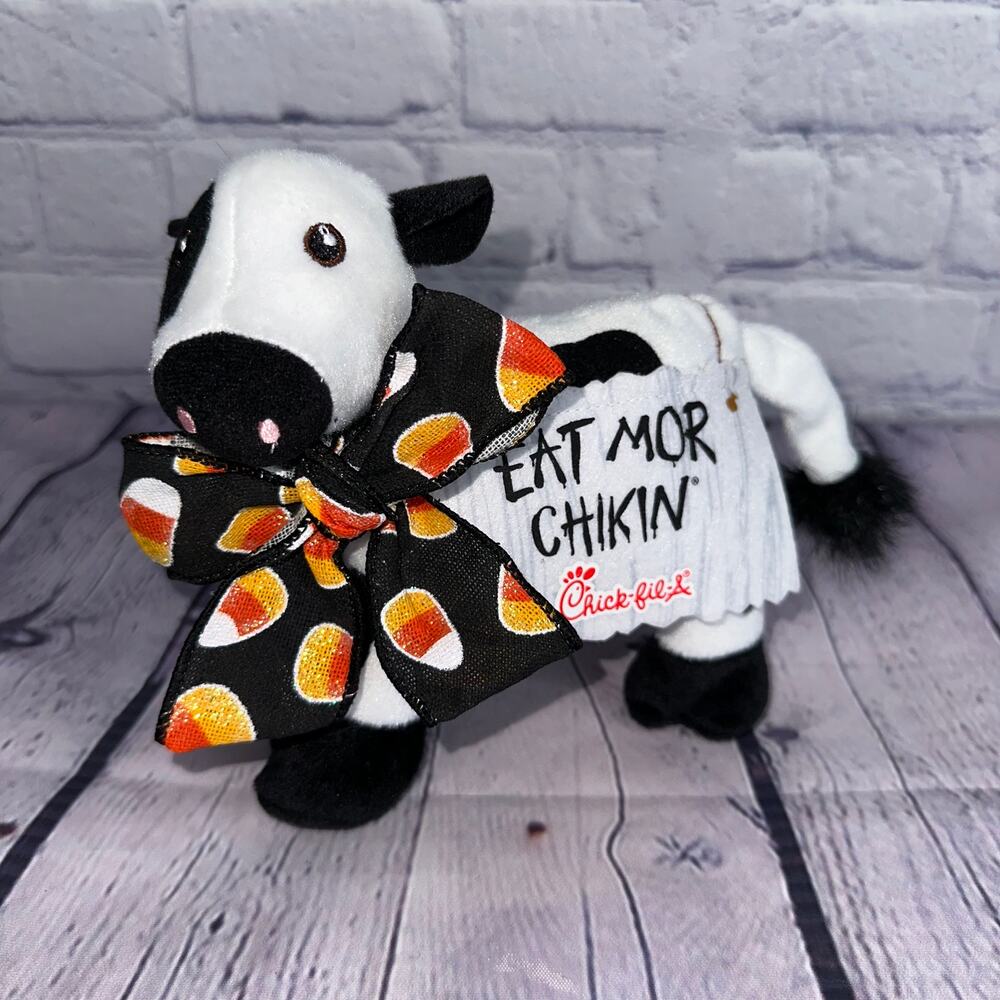 Chick-Fil-A Halloween Candy Corn Cow Plush Toy